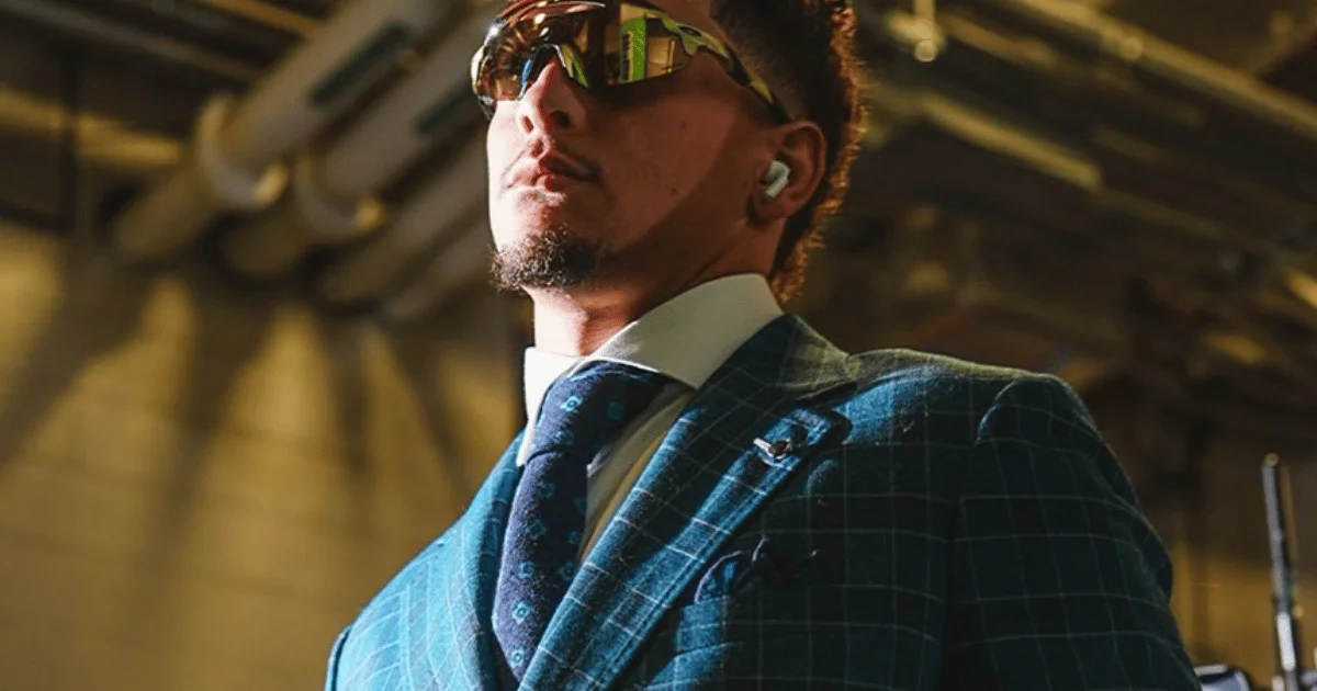 El Estilo de los Jugadores de la NFL Más Allá del Traje Negro y la Masculinidad Convencional